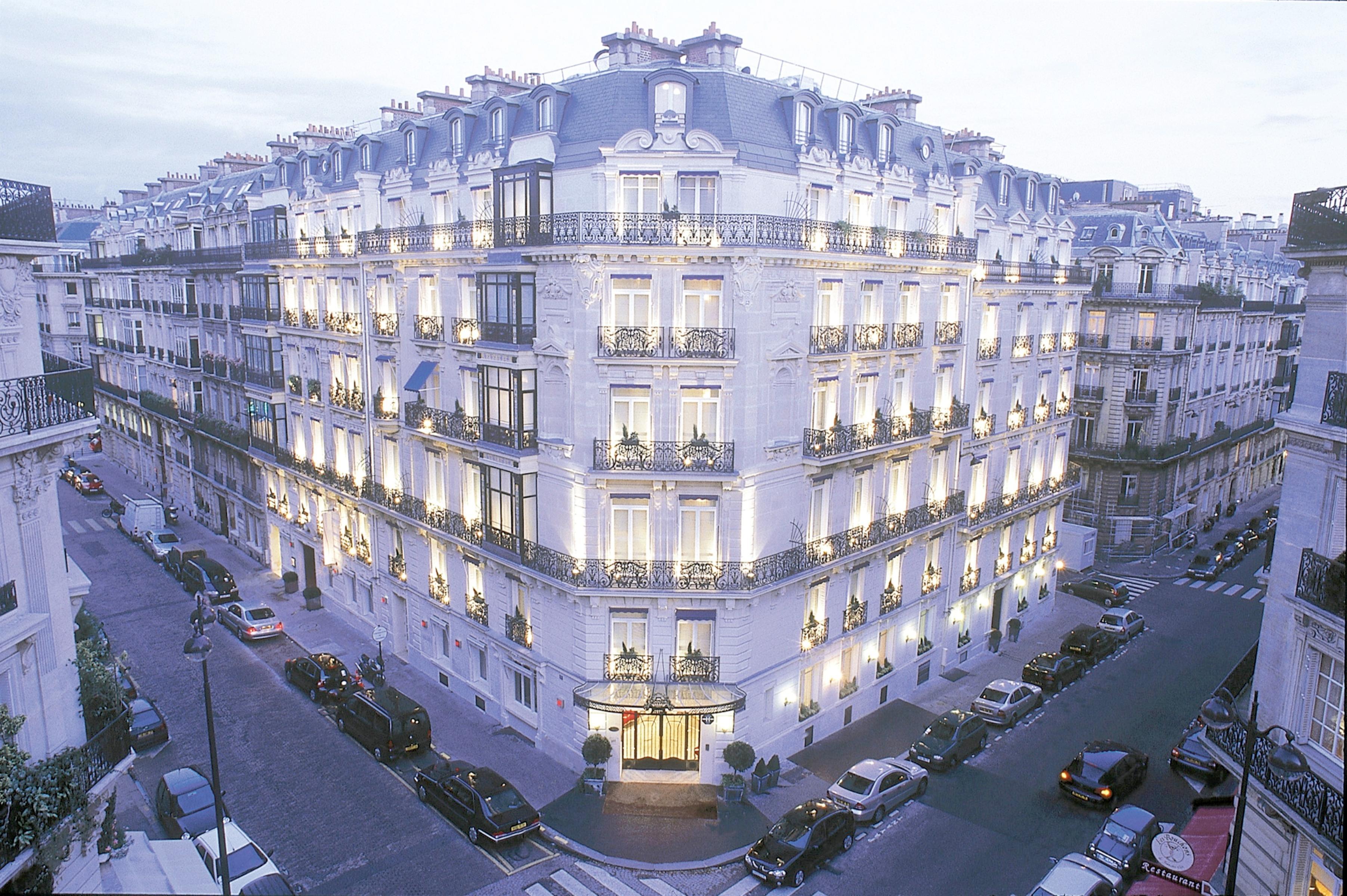 La Tremoille Paris Hotel Exterior photo