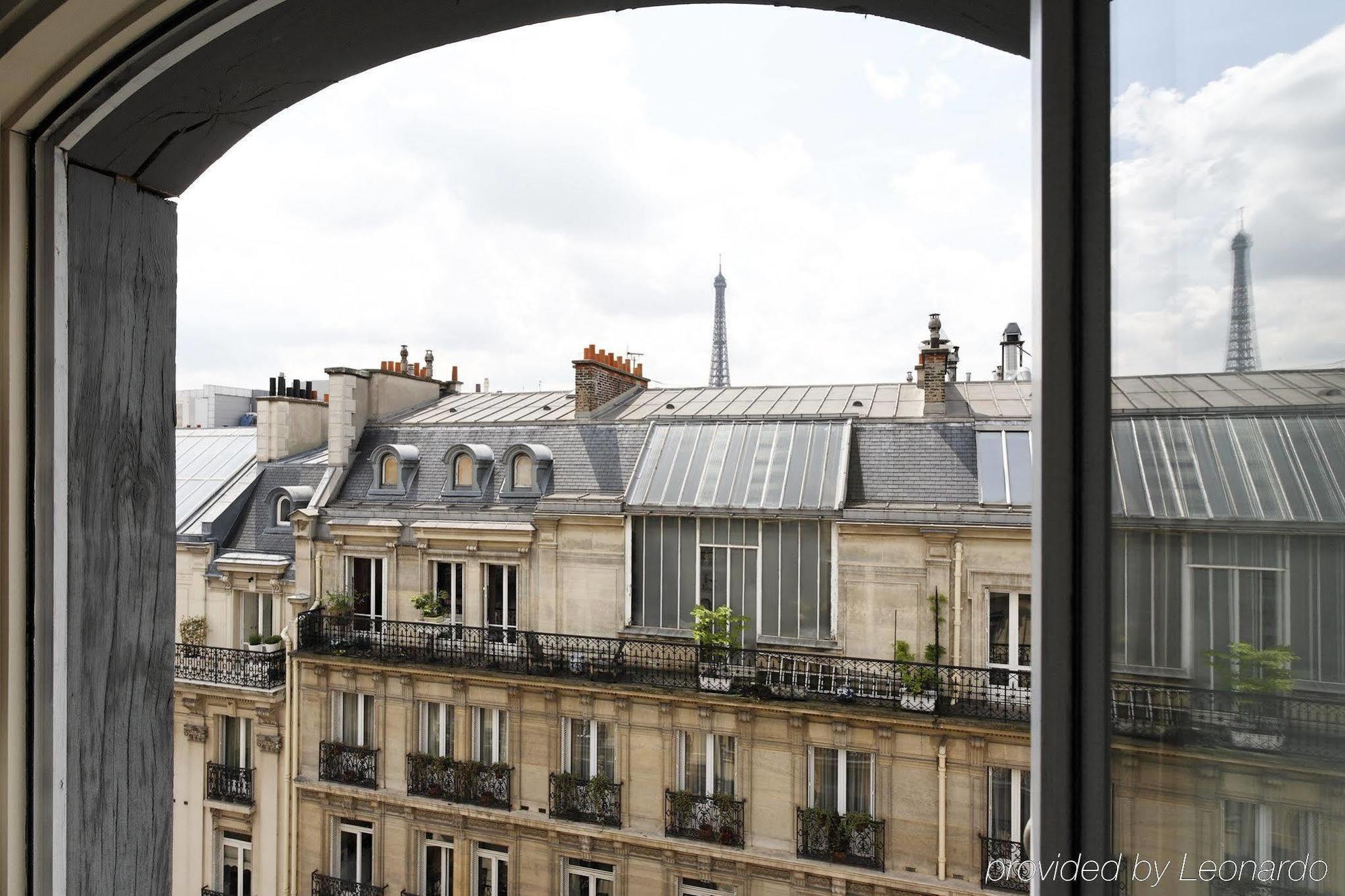 La Tremoille Paris Hotel Exterior photo